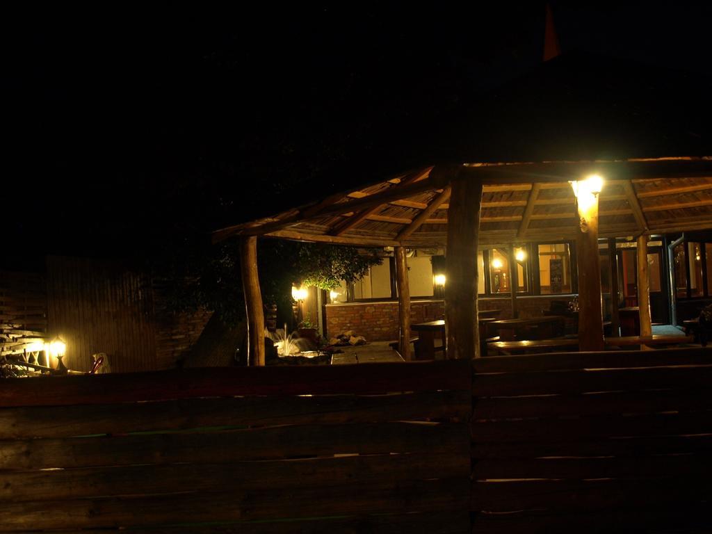 Casa Preturii Hotel Tîrgu Lăpuş Eksteriør billede